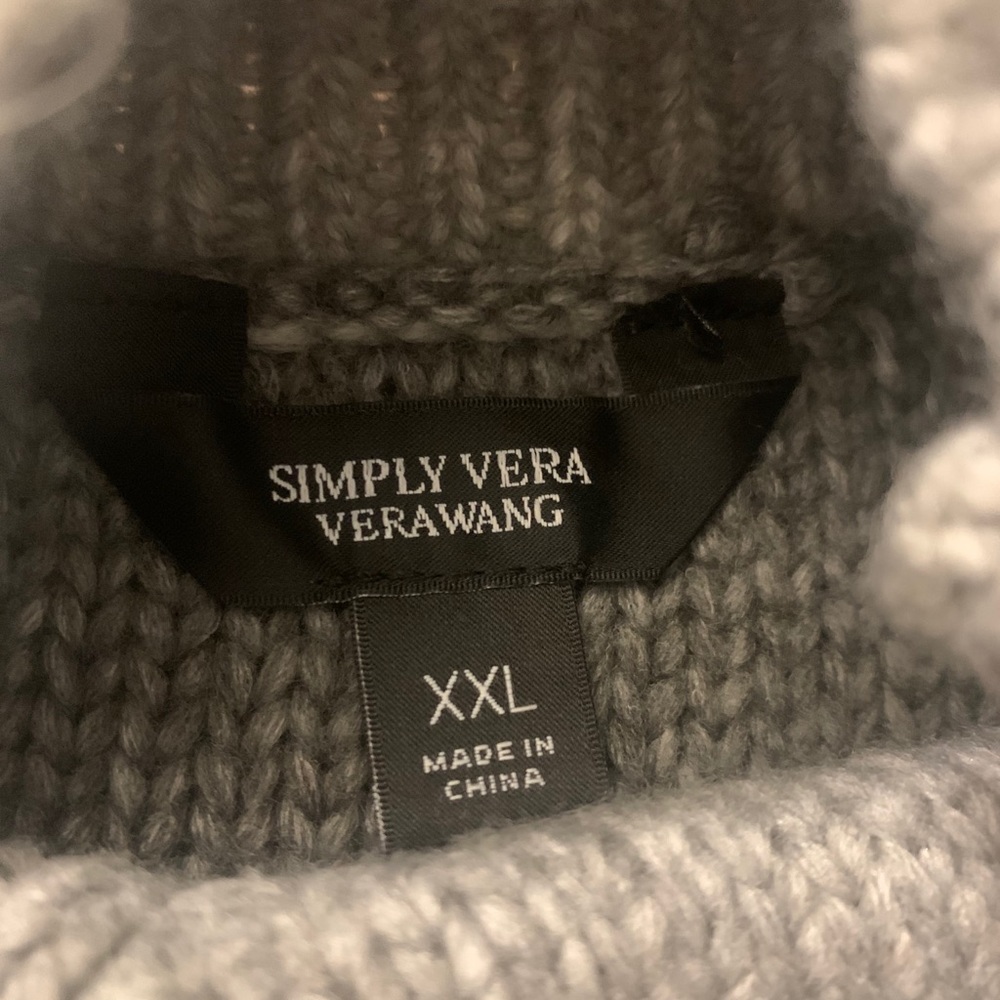 Simply Vera Sweater - Picture 2 of 8